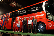 so sieht er aus, der neue Teambus des FC Bayern von MAN  (©Foto: Martin Schmitz)