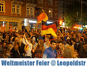 München feiert Weltmeisterschaft: Über über 80.000 Fans auf der Ludwig- und Leopoldstraße am 13.07.2014 nach dem Spiel Deutschland - Argentinien (©Foto: Martin Schmitz)