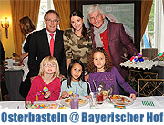 8. Osterbasteln 2014 im Hotel Bayerischer Hof mit Promis für SOS Kinderdörfer am 10.04.2014 u.a. mit Michael Brandner, Suzanne von Borsody und Sophie Wepper (Fotonachweis „Rocchi PR/SOS“) 
