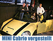 Premiere des neuen MINI Cabrio am Abend des 28. M&auml;rz 2009&nbsp; mit 500 G&auml;sten unter dem Motto &bdquo;immer offen&ldquo;. Am 28. M&auml;rz 2009 in den Filialen am Petuelring 124 und in der Drygalski-Allee 35 in M&uuml;nchen (Foto: Martin Schmitz)